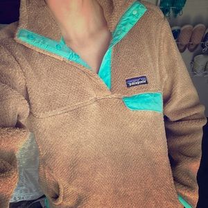 Patagonia pullover!🦋🦋